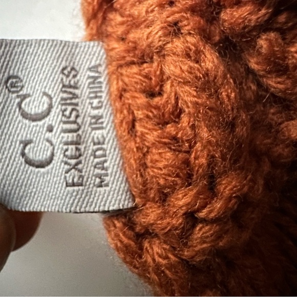 C.C Unisex Adults And Kids Beanie Hat - Winter hat Faux Fur Pom Pom Beanie - Picture 6 of 6